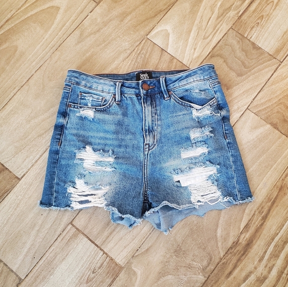 Simple Society Women's Mid-Blue Denim Distressed Shorts Size 28 - Picture 3 of 7